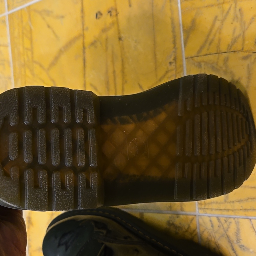 Dr Martens Airwair Boots - Picture 5 of 8